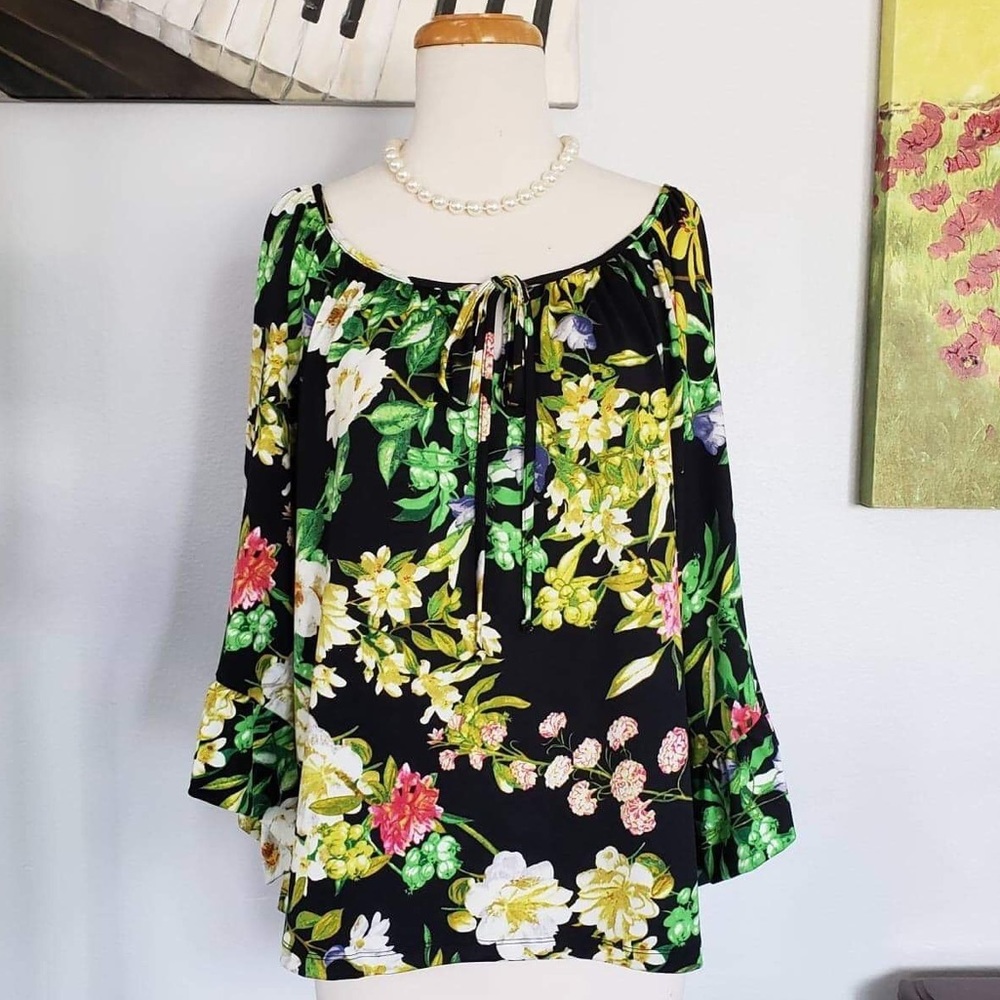Betsey Johnson floral blouse - Picture 2 of 7